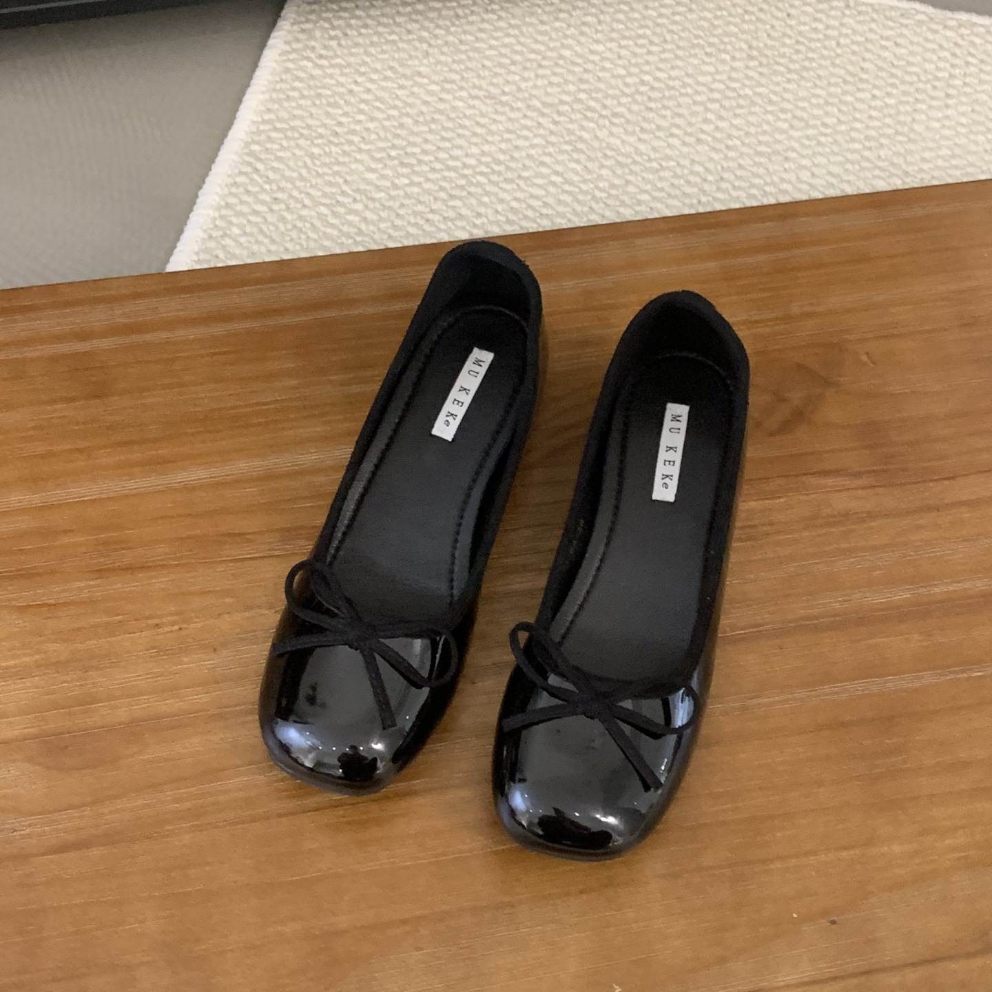 Alternative view of Women s 2025 Spring New French Style Gentle and Elegant Commuting Pumps with Inner Heightening and Red Bowknot Single Shoes