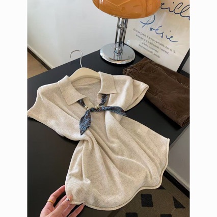Wholesale fashion knitted shirts casual and minimalist oat-colored polo neck short-sleeved knitted shirt for women thin style for spring summer and autumn