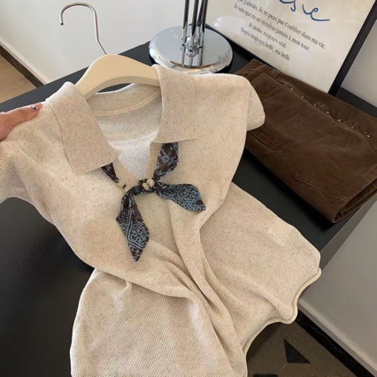 Alternative view of Wholesale fashion knitted shirts casual and minimalist oat-colored polo neck short-sleeved knitted shirt for women thin style for spring summer and autumn