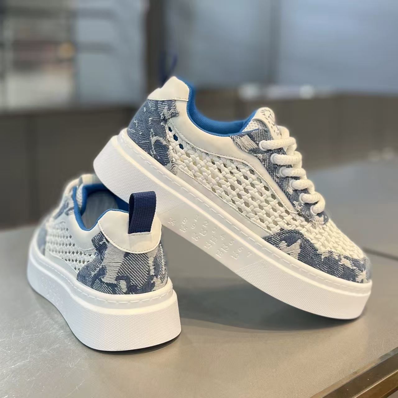 Men s shoes breathable woven mesh surface for summer versatile sports and casual fashion shoes men s anti-slip thick-soled height-increasing white sneakers